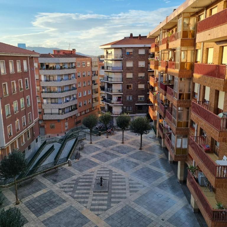 Apartament Apartamento Con Garaje Opcional Con 2 Banos Cerca Ayuntamiento Bilbao Zewnętrze zdjęcie